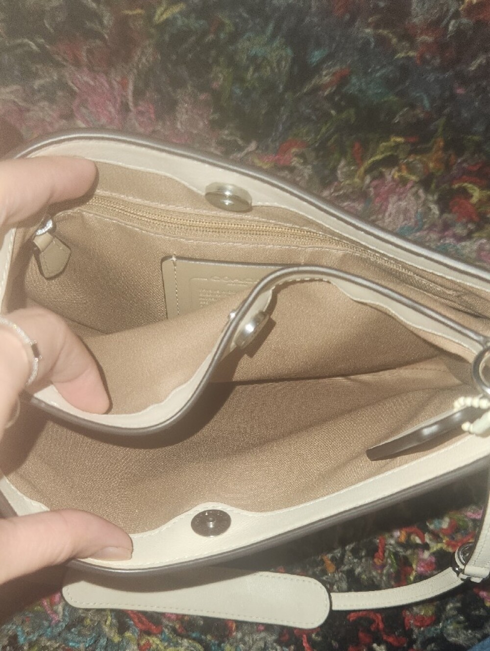 NWT Coach Cream Leather Shoulder Bag with Adjustable Strap - Picture 4 of 7